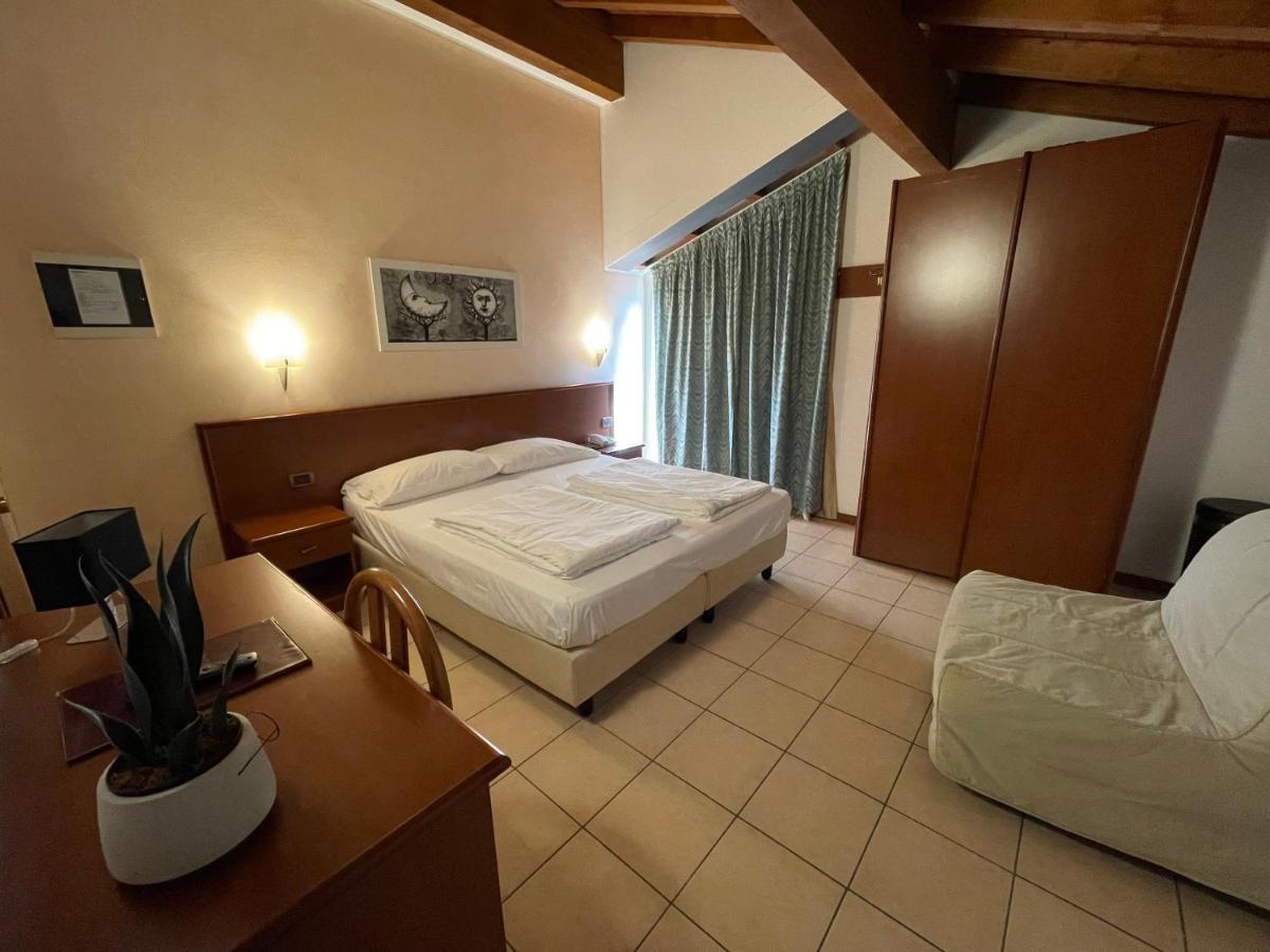 Hotel Virginia Garde